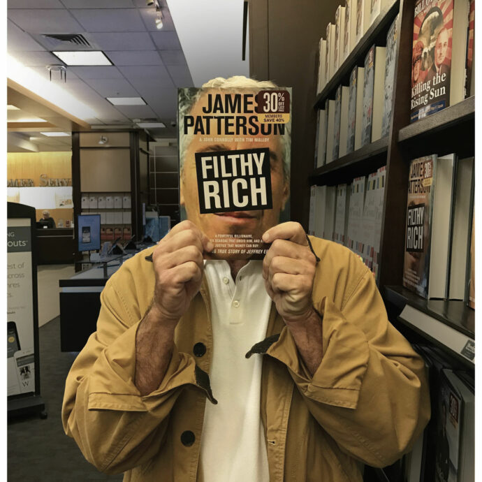 Sesso, bugie e videotape: Epstein, il ricatto non muore mai