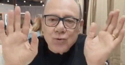 Copertina di “Se vi arriva una mail con la mia firma, diffidate perché è una truffa. Agirò per vie legali. Mi dispiace se vi ho fatto prendere un colpo”: la denuncia di Carlo Verdone