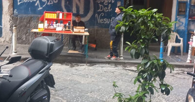 Copertina di Ucciso Fabio Ascione, ennesima vittima innocente: Napoli ha smesso di vivere e di sperare