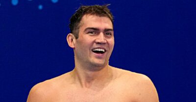 Copertina di World Aquatics riammette gli atleti russi e bielorussi: anche nel nuoto potranno gareggiare con inno e bandiera