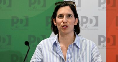 Copertina di Schlein allontana i gazebo e chiama il popolo della pace