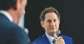 Copertina di Meta, il fondo sovrano norvegese si oppone alla conferma di John Elkann nel board: troppe assenze
