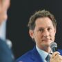Copertina di Meta, il fondo sovrano norvegese si oppone alla conferma di John Elkann nel board: troppe assenze