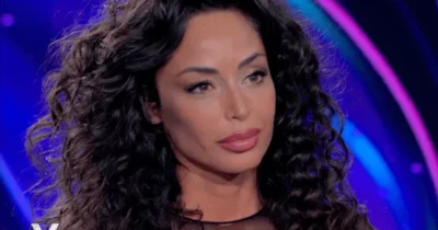 Copertina di Raffaella Fico in lacrime a Verissimo: “Con Armando Izzo era tutto rose e fiori, poi è tornato a casa un giorno e ha detto che voleva stare da solo. Per me è inspiegabile”