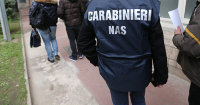 Copertina di Trento, medico del lavoro agli arresti domiciliari: è accusato di abusi sessuali su alcune pazienti