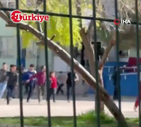 turchia ex studente spara in una scuola e poi si suicida ferite 16 persone da Ilfattoquotidiano.it turchia ex studente spara in una scuola e poi si suicida ferite 16 persone