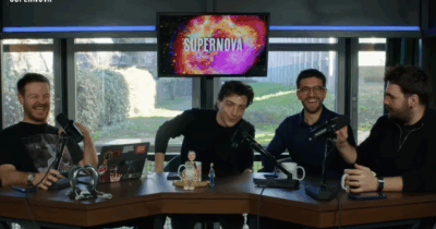 Copertina di “Quando lo senti mh mh mh mh, dopo un minuto e mezzo ti rompi i coglioni”, “Non si imitano gli altri artisti”: Boschetto de Il Volo critica e imita Bad Bunny ospite da Cattelan