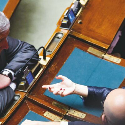 Copertina di Fascina: “Barelli? Sto coi Berlusconi. E in Forza Italia Pascale non conta”