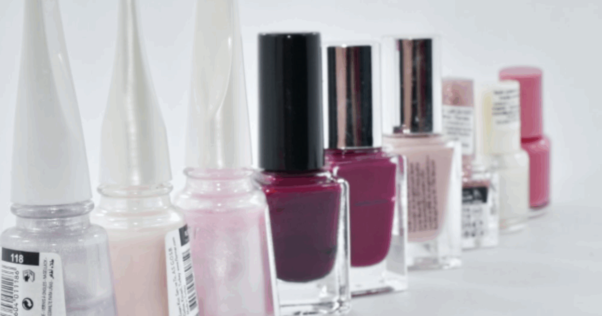 Smalti, profumi e dentifrici: cosa cambia dal 1° maggio secondo le regole Ue