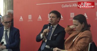 Copertina di Conte sugli attacchi di Trump: “Meloni ha dovuto constatare il fallimento della sua politica estera. Io mai Maga, semmai Miga”