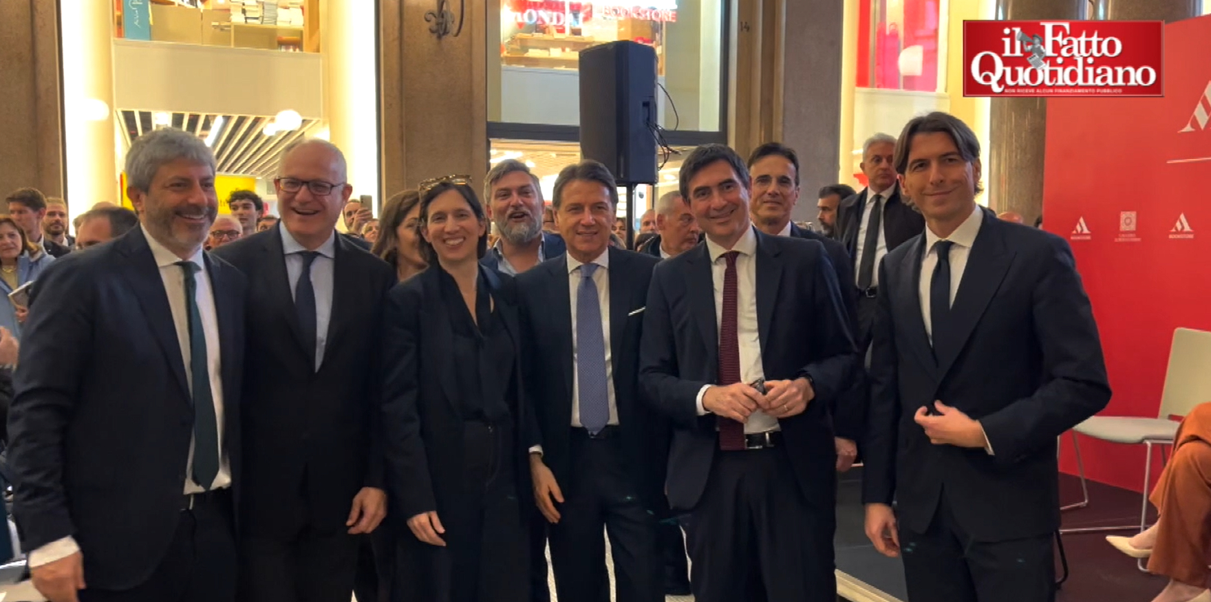 Conte riunisce il campo progressista alla presentazione del suo libro: “Primarie? Prima serve il progetto, ma non saranno divisive”