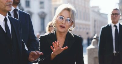 Copertina di FI sbrocca: Marina insulta il Fatto, Tajani accusa Mulè