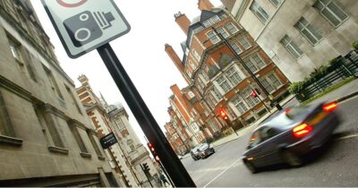 Copertina di Multe record con l’Intelligenza Artificiale, in Inghilterra svolta sui controlli stradali. Ed è polemica