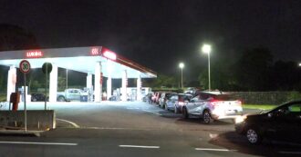 Copertina di Sciopero autotrasportatori in Sicilia, lunghe code ai distributori di benzina: “Faremo economia sugli spostamenti” – Video