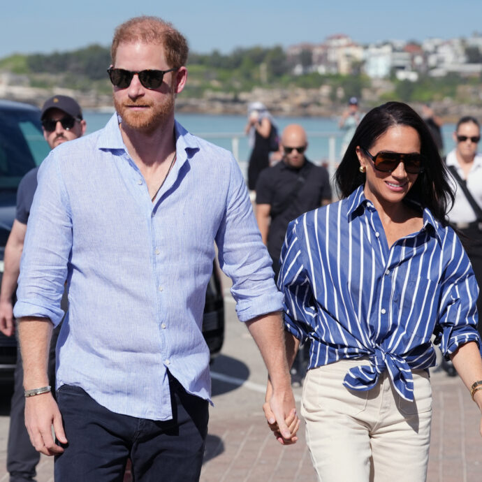 “Il principe Harry non è stato invitato al matrimonio dell’anno, è uno sgarbo della Famiglia Reale. Pensano che lui e Meghan siano tossici e che rovinerebbero quel giorno speciale”: il retroscena