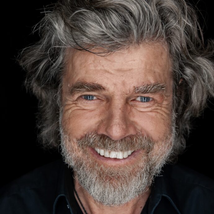 Messner: “Le Dolomiti sono uno scempio, non sappiamo fare turismo. A un certo punto ho pensato di lasciare il Sudtirolo e andare a fare il pastore in Patagonia”