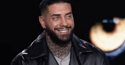 Copertina di “Non si piaceva, non dormiva la notte. In turchia si è fatto levare i capelli e glieli hanno messi sul viso. Se è stupido? No, pianifica tutto, le cose le fa apposta”: Antonella Fiordelisi su Francesco Chiofalo