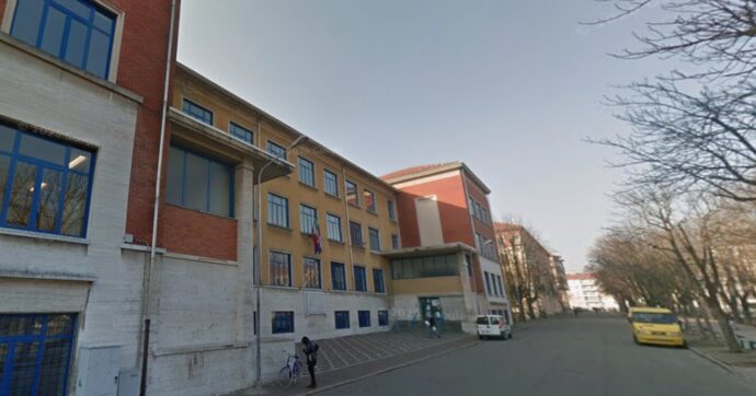 Prezzo della benzina alle stelle? Preside regala 140 euro a 4 dipendenti della scuola: la storia dell’istituto di Valenza