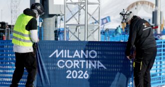 Il sindaco di Cortina premia le autorità che hanno sostenuto le Olimpiadi: una genuflessione provinciale al potere