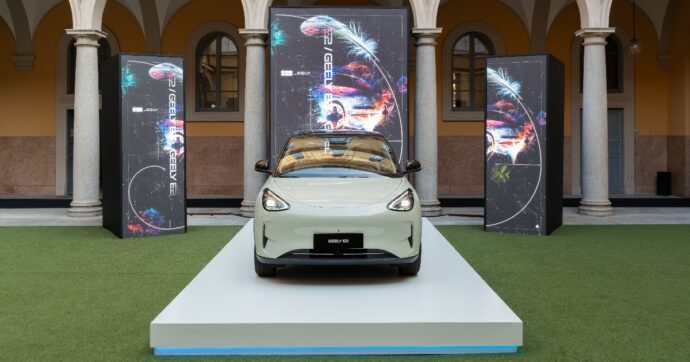 Geely E2, l’elettrica urbana dallo stile essenziale debutta alla Milano Design Week – FOTO