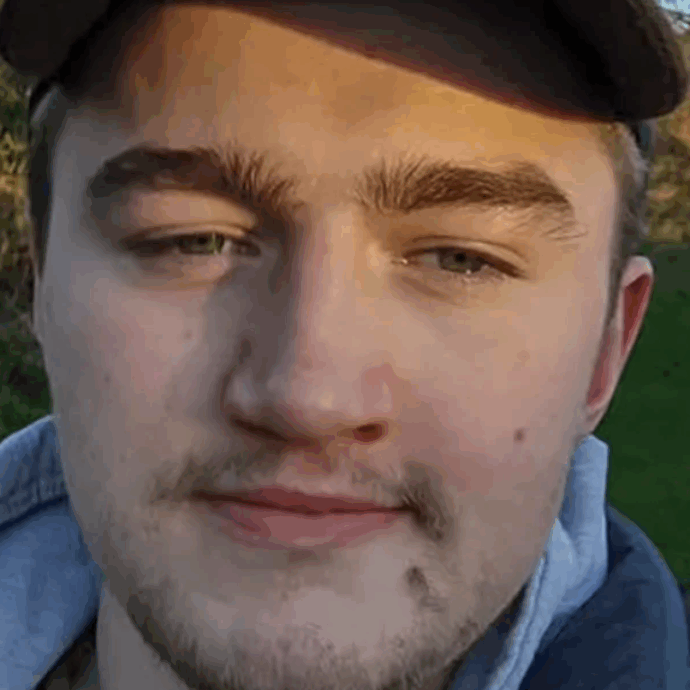 È morto Finnian Garbutt, l’attore della serie tv “Hope Street” malato di tumore alla pelle da quattro anni