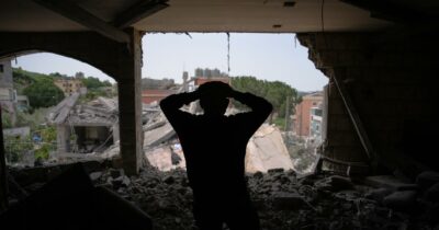 Copertina di La trave nel piatto – Il cibo come arma di guerra: anche in Libano i danni ecologici e agricoli sono crimini contro l’umanità