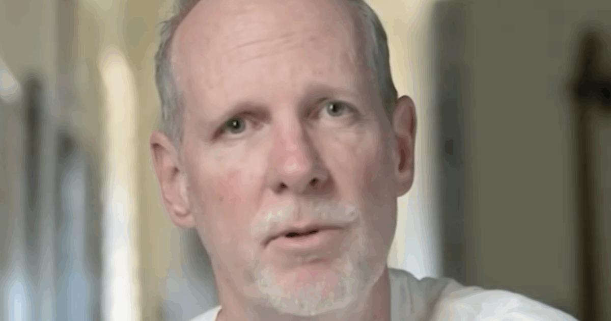 “Mi è stato diagnosticato il morbo di Parkinson. È una lotta ogni giorno, ma posso ancora suonare la chitarra”: lo rivela Tom Dumont dei No Doubt