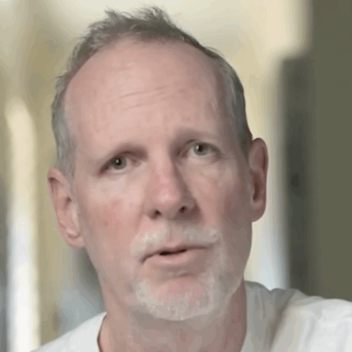 “Mi è stato diagnosticato il morbo di Parkinson. È una lotta ogni giorno, ma posso ancora suonare la chitarra”: lo rivela Tom Dumont dei No Doubt