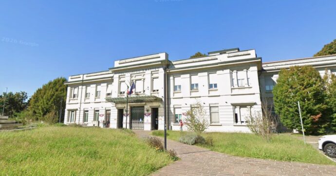 Pavia, accoltellato nella notte: muore 25enne. Gli amici avevano provato a medicarlo a casa prima di chiamare il 118