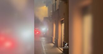 Copertina di Fanno esplodere lo sportello bancomat a Casalpusterlengo: gruppo di persone fa il tifo e incita i ladri