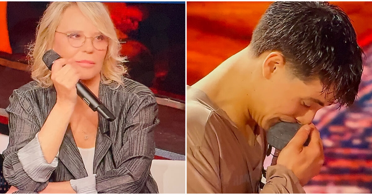 “Sei stato un professionista vero a non fermarti, queste sono le cose che fanno gli autori”: Maria De Filippi consola Emiliano che si commuove ad Amici 25