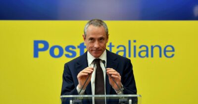 Copertina di A Poste-Tim servono obiettivi digitali pubblici. E li deve dare la politica