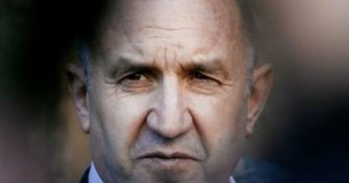 Bulgaria al voto: chi è il favorito Rumen Radev, tra euroscetticismo e lotta alla corruzione