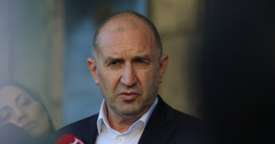 Copertina di Elezioni Bulgaria, l’ex presidente Radev ha la maggioranza assoluta: un nuovo sostenitore del dialogo con la Russia arriva in Ue