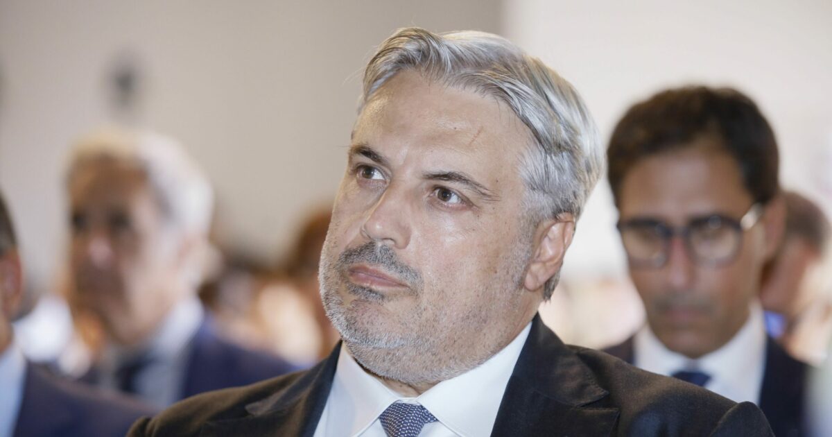 Giuseppe Del Deo e il gruppo di collaboratori chiamati “i neri”: le accuse all’ex numero 2 dei Servizi indagato nell’inchiesta sulla Squadra Fiore