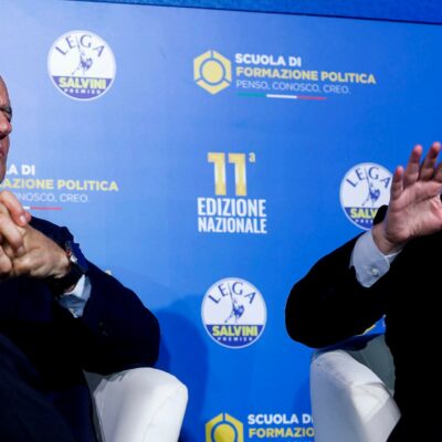 Copertina di Tutte le paghe dei manager pubblici: Descalzi punta fino a 15 milioni (+73%)