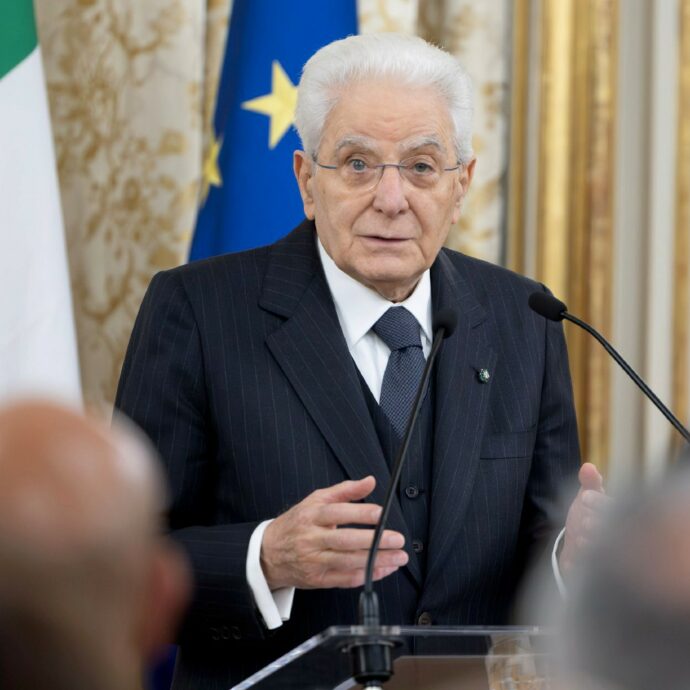 Mattarella omaggia Guccini: “Un poeta, un intellettuale che ha parlato di giustizia e uguaglianza”
