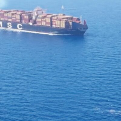 Copertina di La Flotilla riparte accerchiando un cargo con a bordo materiali dual use per Israele
