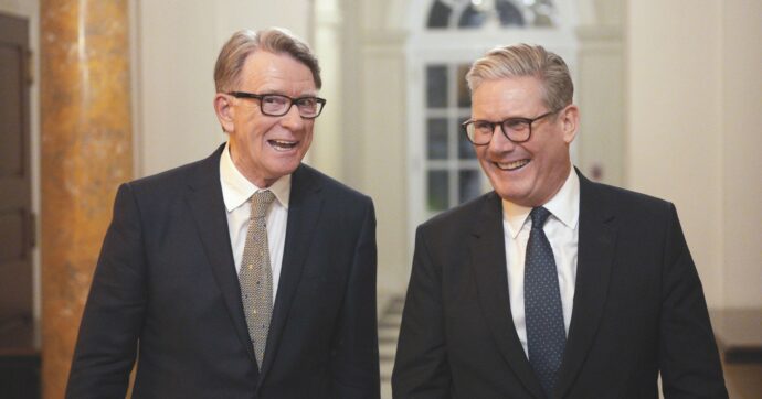 Scandalo Mandelson: Starmer dà la colpa  al “Deep State”, ma già si parla del sostituto