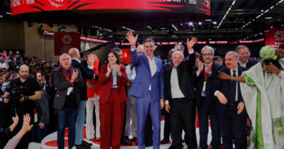 Copertina di Internazionale socialista, non solo Sanchez. Come è andato il summit progressista e quali erano i leader riuniti alla corte del premier spagnolo