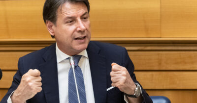 Copertina di Dl Sicurezza, Conte: “Dal governo incapacità plateale, non ha imparato la lezione del referendum”