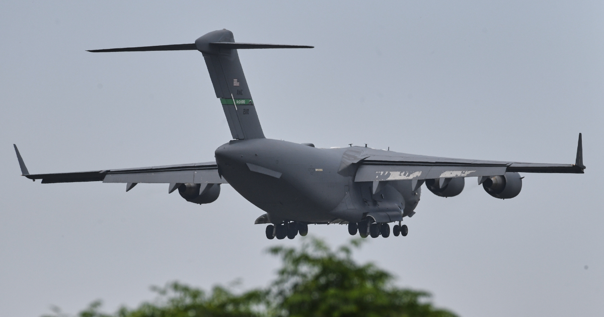 Trump: “L’Iran negozierà o avrà problemi seri”. Teheran: “Non trattiamo sotto minaccia”. Vance verso Islamabad