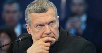 Copertina di Solovyov, giornalista vicino a Putin, insulta Meloni sulla tv russa. Lei risponde: “Propagandista di regime, non abbiamo padroni”