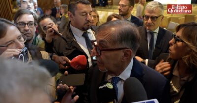 Copertina di 25 aprile, “Rifarei omaggio ai partigiani e ai caduti di Salò”. L’equiparazione del presidente del Senato La Russa