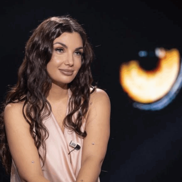 “Non so la vostra, ma la mia passera mi fa penare. Più dolori che gioie, non è come la descrivono tutti… I maschioni di Miami con la tartaruga? Manco se mi pagassero”: così Elettra Lamborghini