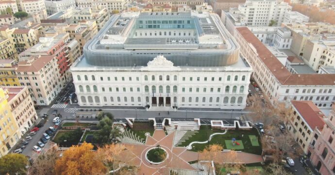 Aisi, via i collaboratori di Del Deo