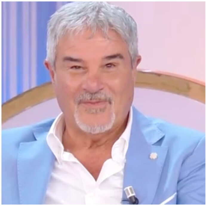 “Mi dicevano laziale di mer*a, sei amico di… Non uso più i social. Accetto le critiche motivate, ma non dalle persone che scrollano”: Pino Insegno si sfoga