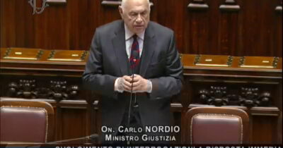 Copertina di La lotta alla corruzione del governo? Nordio rilancia la teoria della “modesta mazzetta”: “Non è una bestemmia, anche per la droga c’è la modesta quantità”