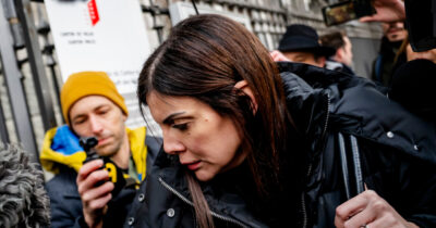 Copertina di Rogo Crans-Montana, Jessica Moretti resta libera: respinta la richiesta d’arresto. Per il giudice non c’è pericolo di fuga