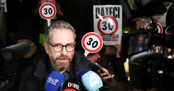 Bologna torna a viaggiare a 30 all’ora: 22 ordinanze e le strade schedate, così Lepore ha ‘superato’ il Tar